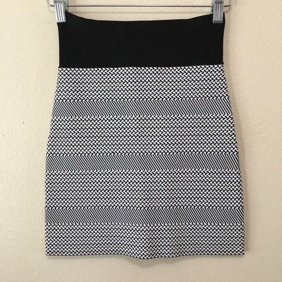 BCBGMAXAZRIA Women's Size XS Combo Jacquard Power Bandage Skirt - Picture 2 of 6